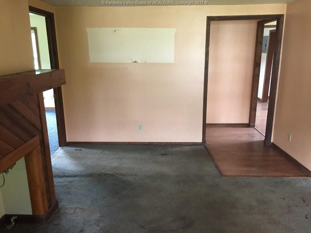 2518 25th Street, Nitro, WV 25143