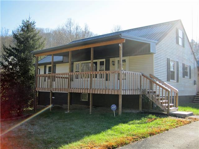 216 Carriage WayNitro, WV, 25143Putnam County