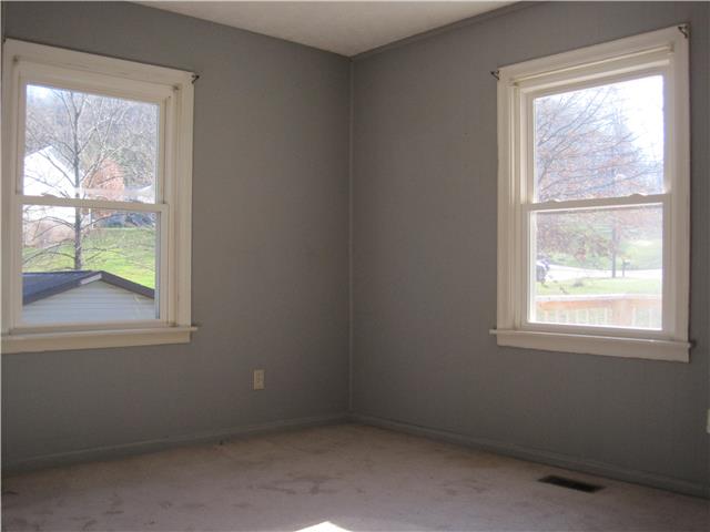 216 Carriage WayNitro, WV, 25143Putnam County