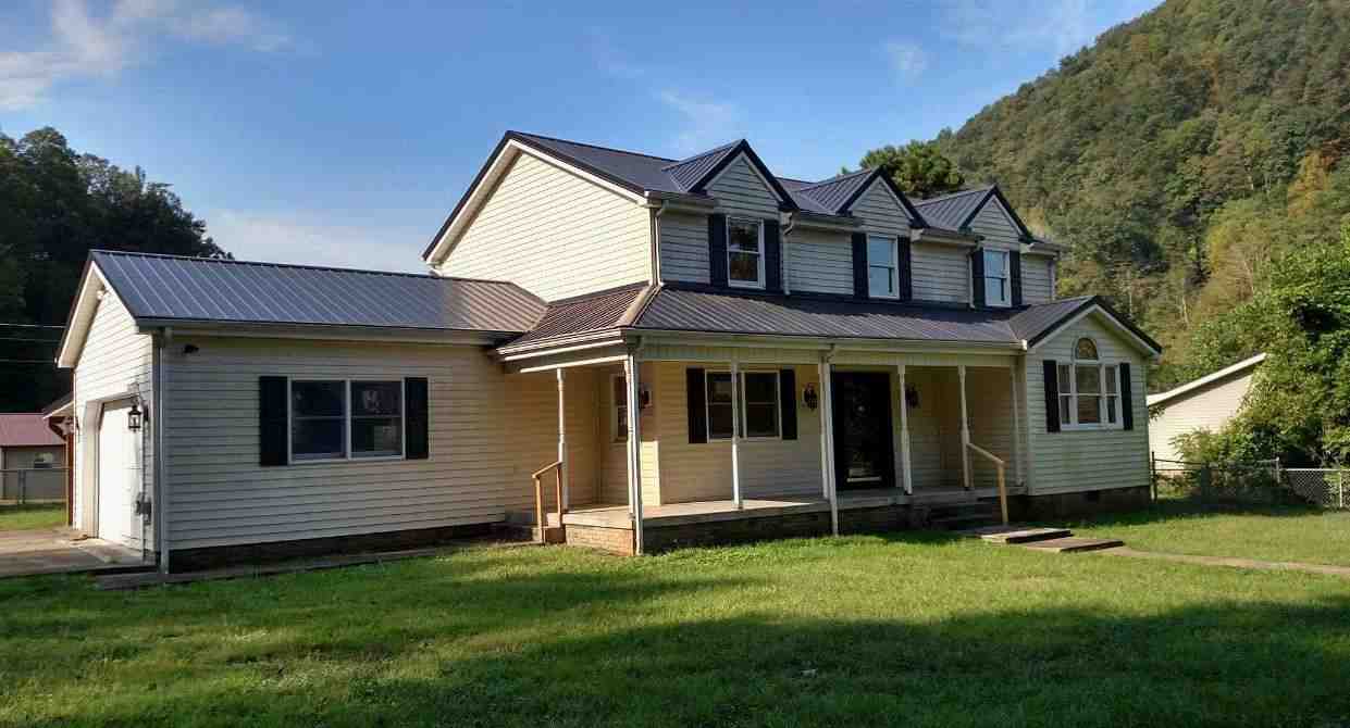 166 Spring StOttawa, WV, 25149Boone County