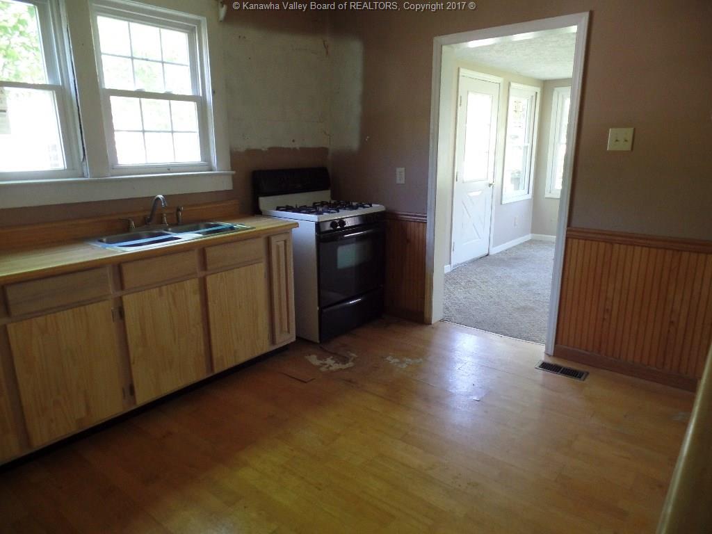 26 BAPTIST CHURCH Road, Page, WV 25152