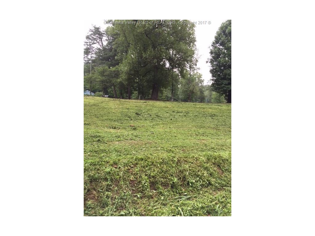 1321 Strawberry Road, Saint Albans, WV 25177