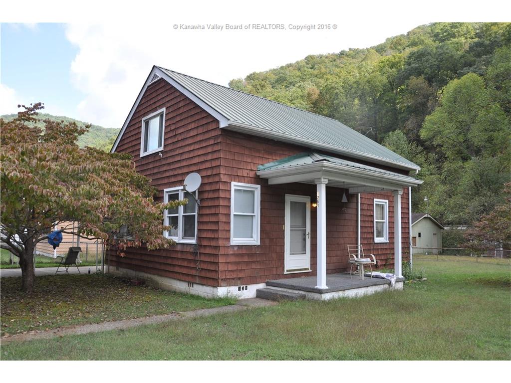 1261 McKinley Street, Wharton, WV 25208