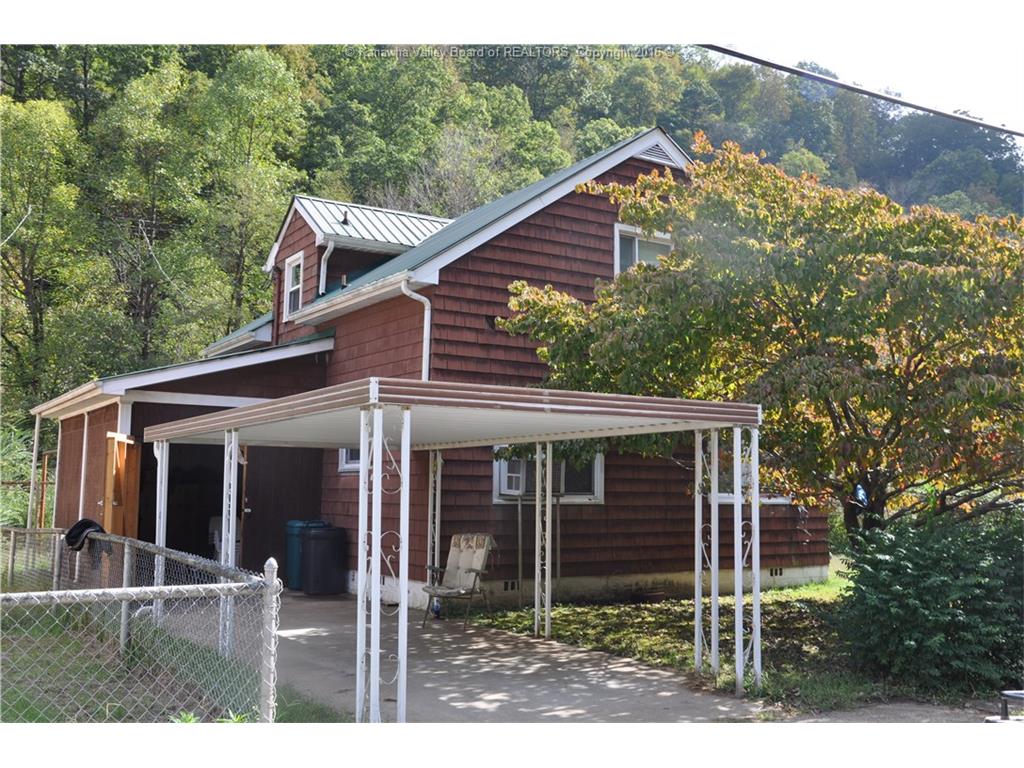 1261 McKinley Street, Wharton, WV 25208
