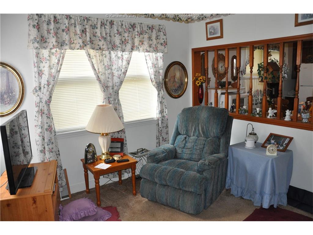 1261 McKinley Street, Wharton, WV 25208