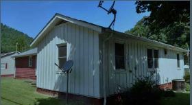 330 Barrett CirBarrett, WV, 25208Boone County