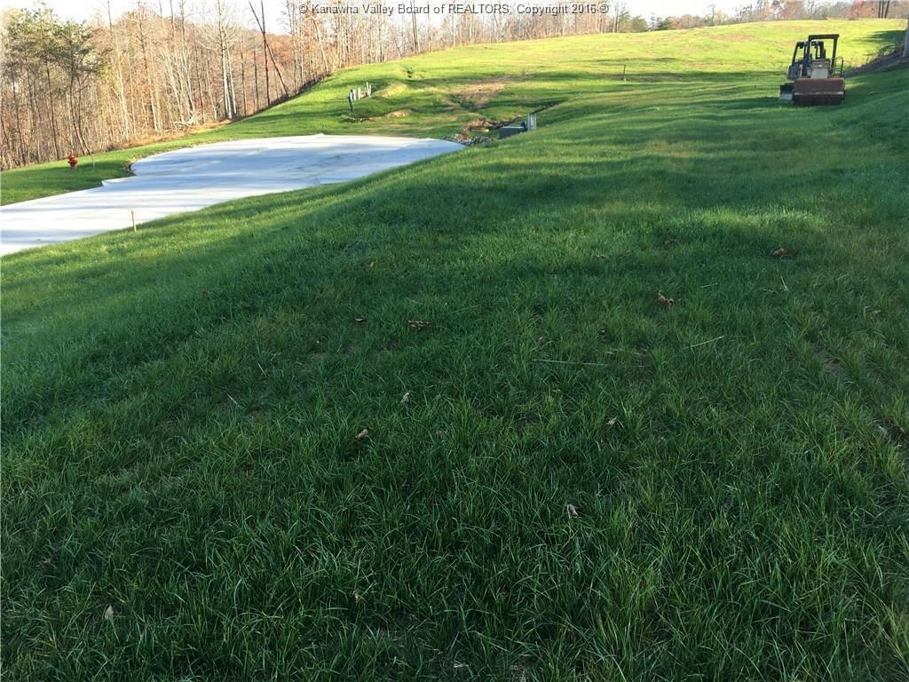 152  Hyde Park Road, Winfield, WV 25213