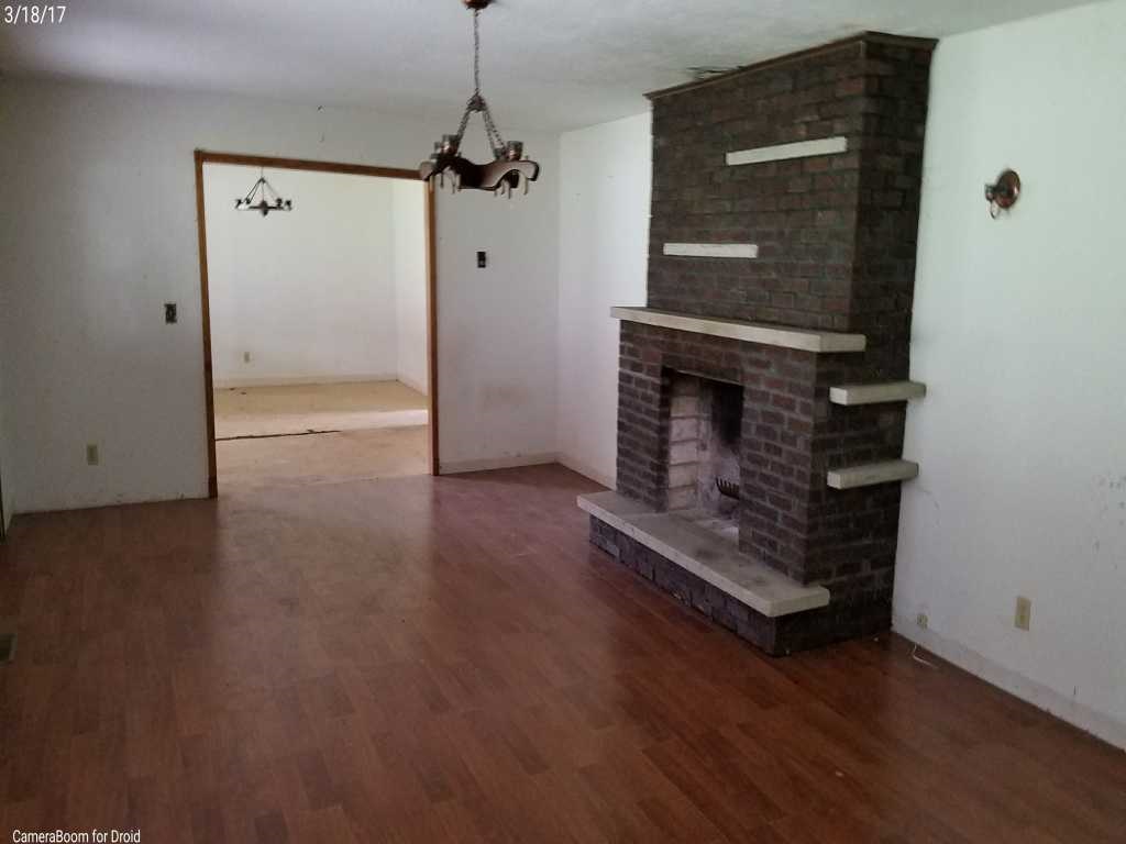 211 Lee St, Mason, WV 25260