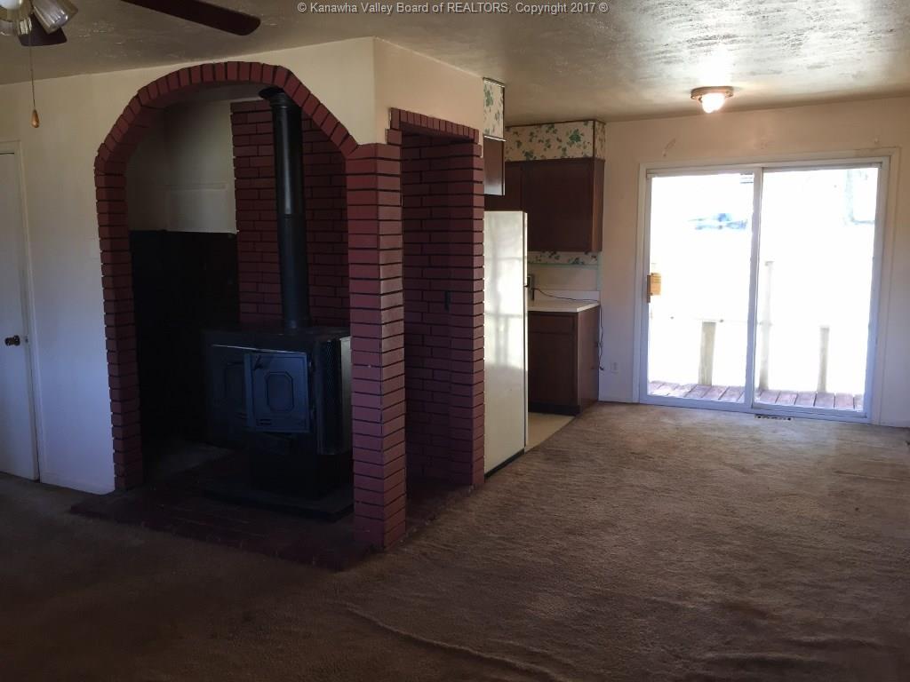 748 Klondyke Road, Ripley, WV 25271