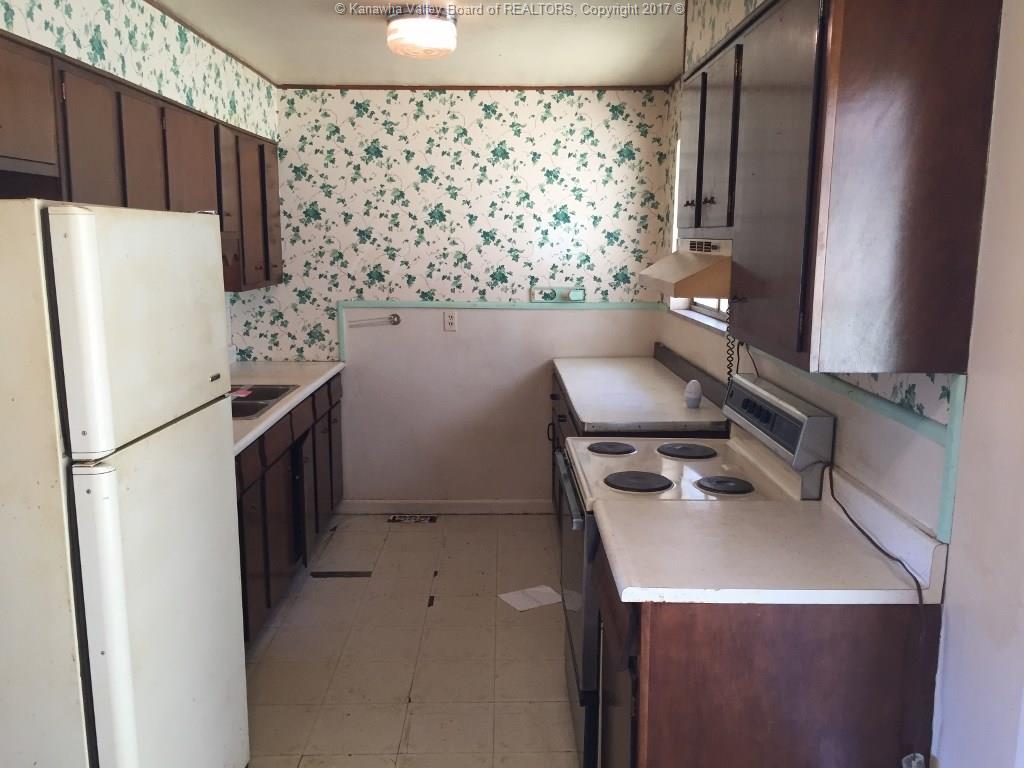 748 Klondyke Road, Ripley, WV 25271