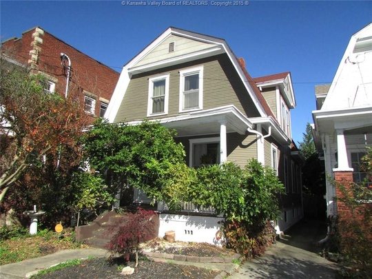 123 Court St N
