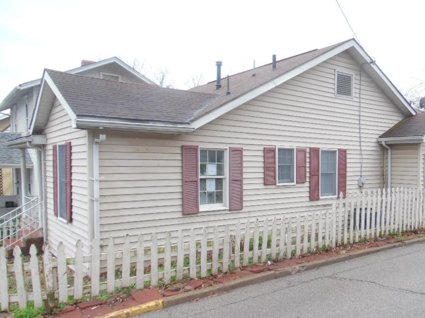 953 Hazelwood AveCharleston, WV, 25302Kanawha County