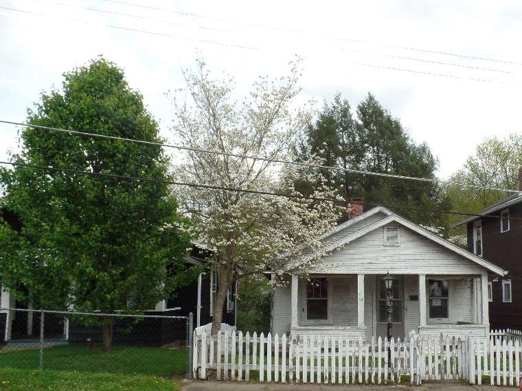 34 HillcrestCharleston, WV, 25302Kanawha County