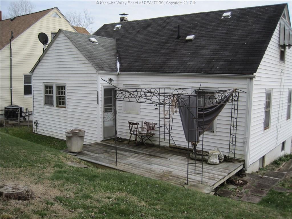 611 Piccadilly Street, Charleston, WV 25302