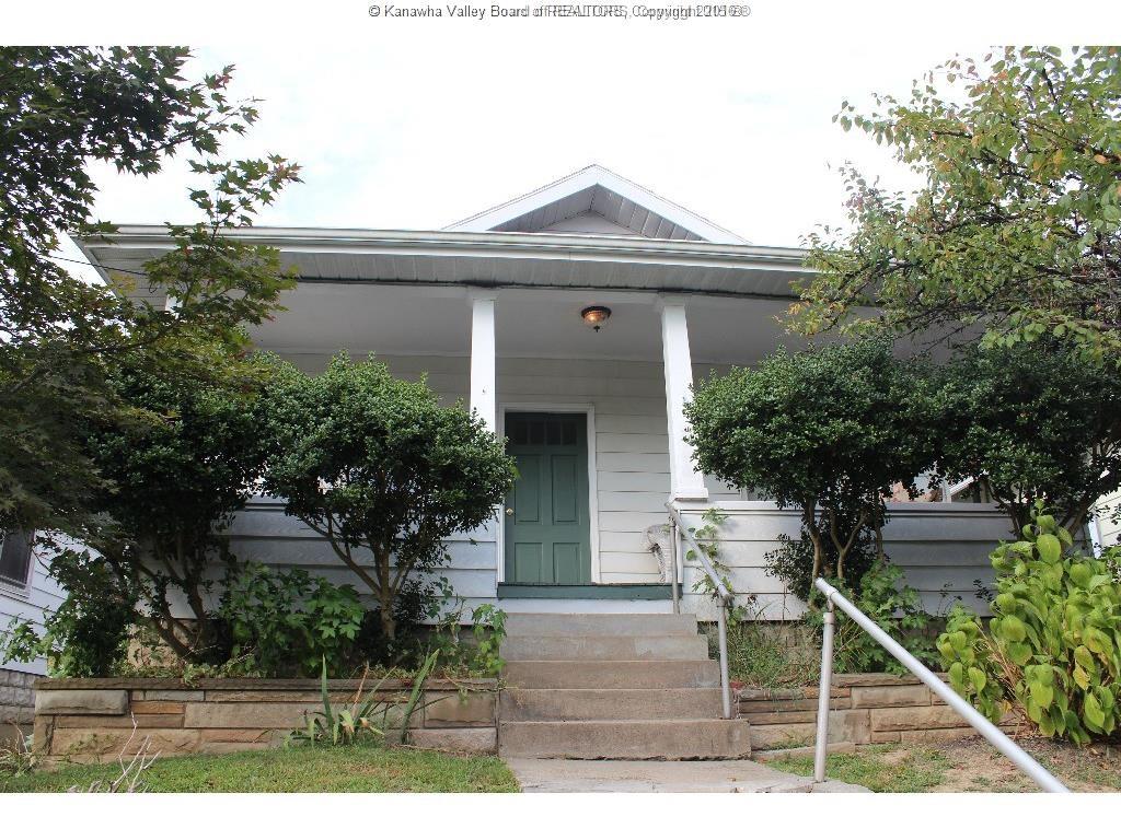 924 Red Oak Street, Charleston, WV 25302