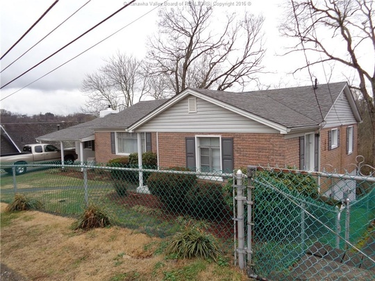 605 Hillsdale Dr