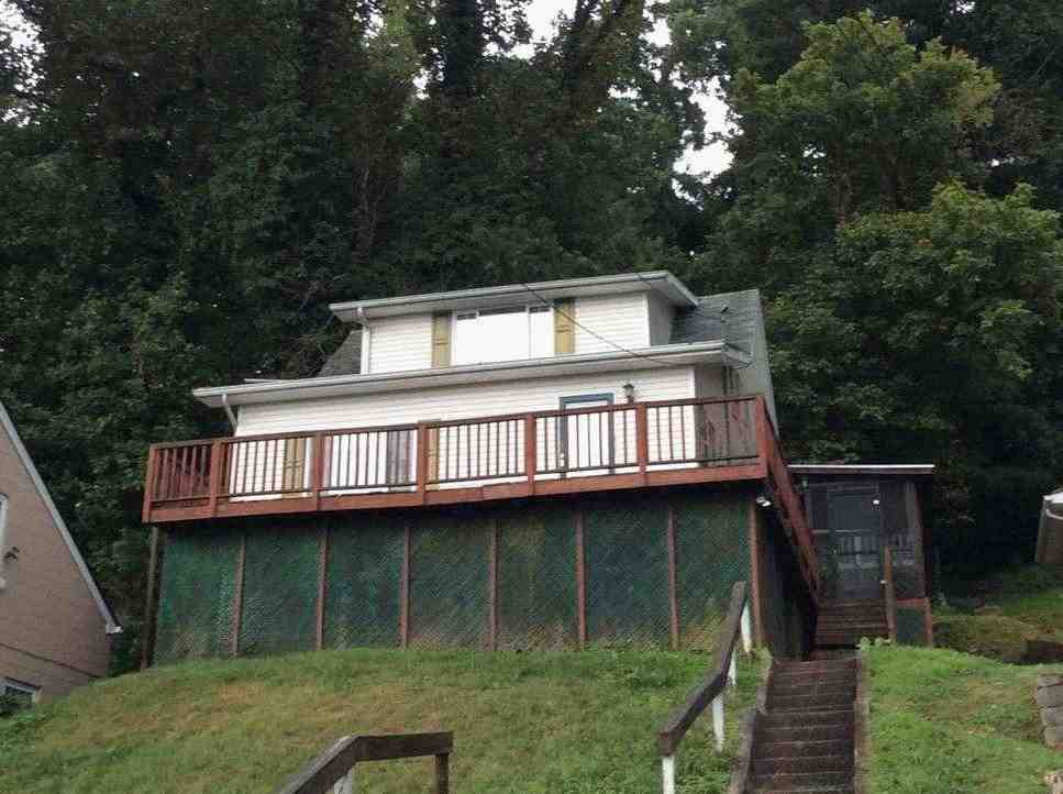 408 Forest CirCharleston, WV, 25303Kanawha County