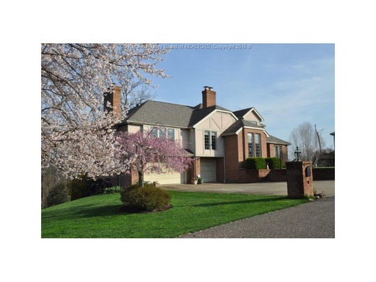 225 Whispering Woods Rd