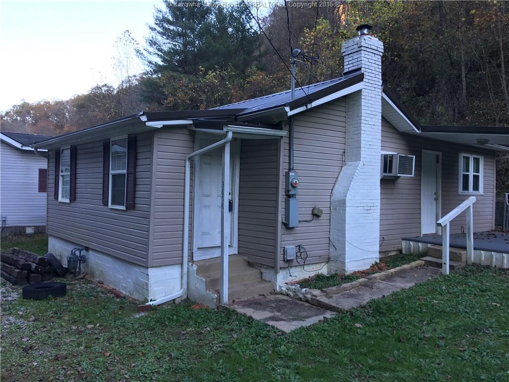 3658 Springfield Drive, Charleston, WV 25306