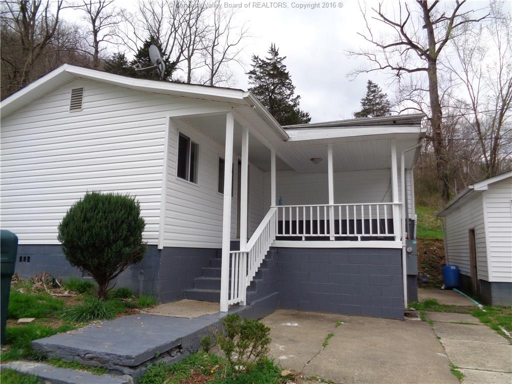 96 Spruce Hill Drive, Charleston, WV 25306