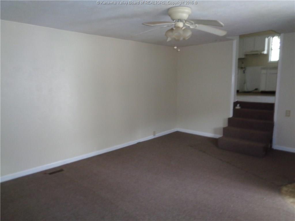 96 Spruce Hill Drive, Charleston, WV 25306