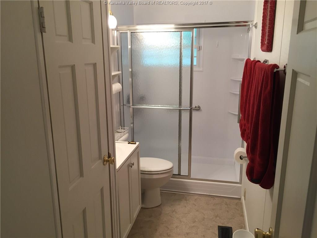 1631 Trace Fork Road, South Charleston, WV 25309