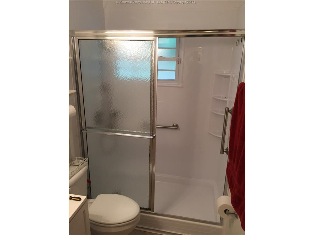 1631 Trace Fork Road, South Charleston, WV 25309