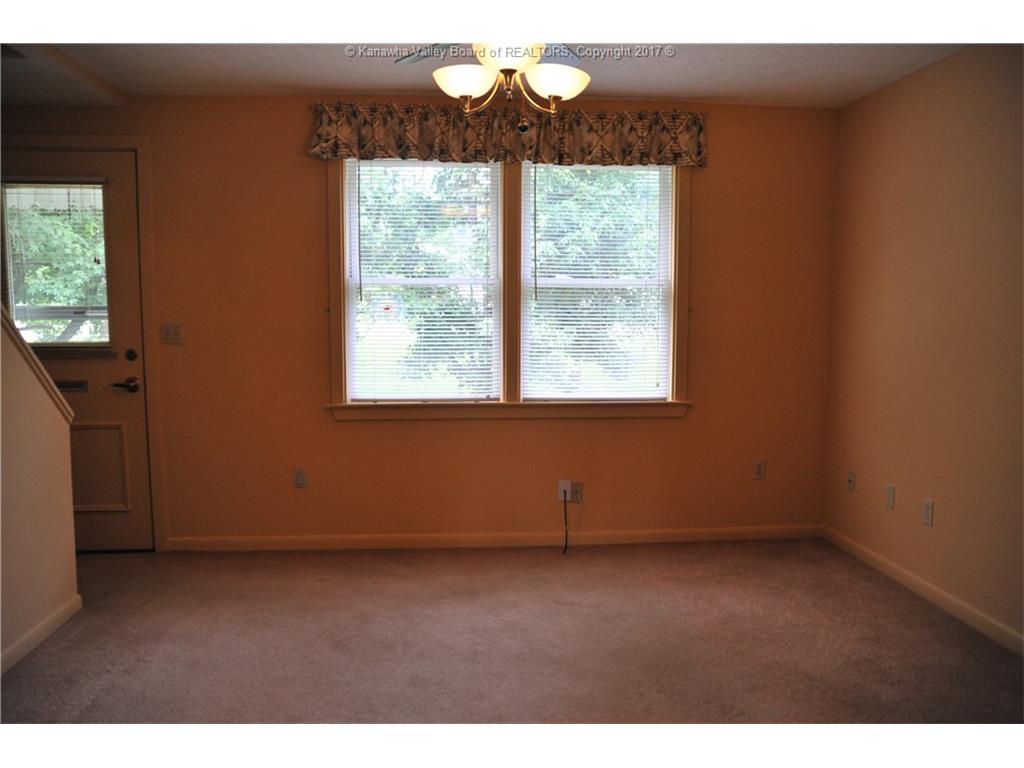 396 Kenna Drive, South Charleston, WV 25309