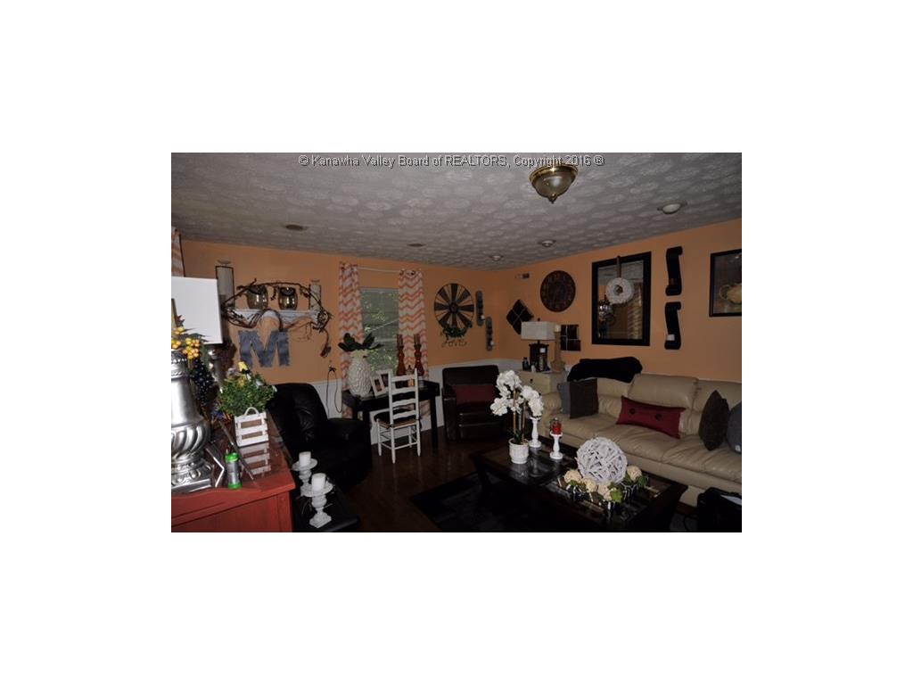 2357 SAVORY Drive, Charleston, WV 25312