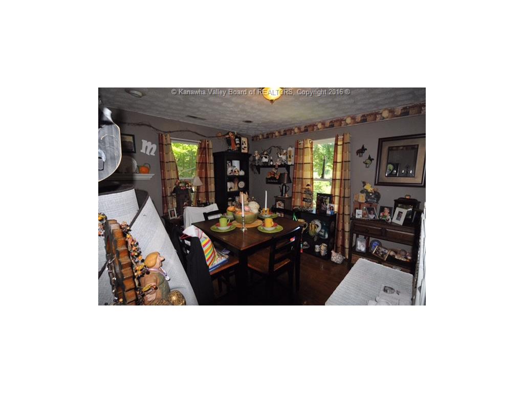 2357 SAVORY Drive, Charleston, WV 25312