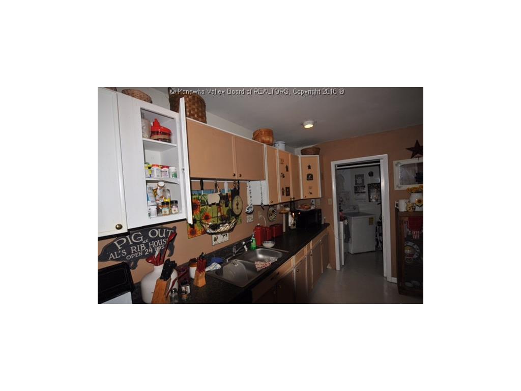 2357 SAVORY Drive, Charleston, WV 25312