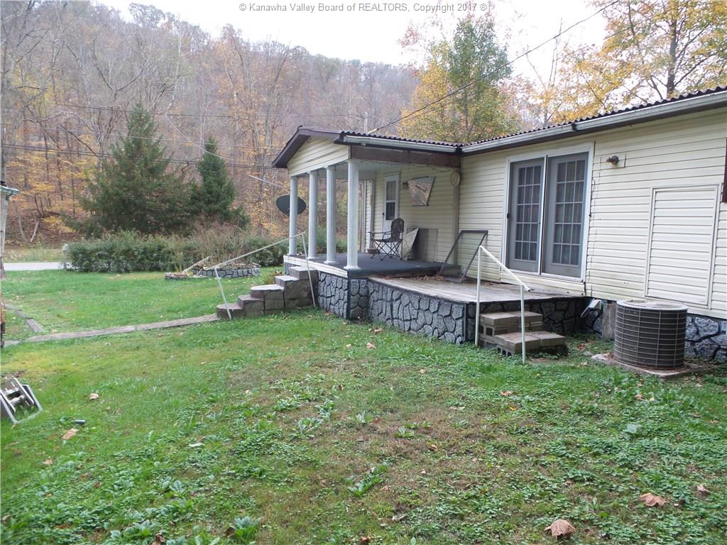802 Mile Fork Road, Charleston, WV 25312