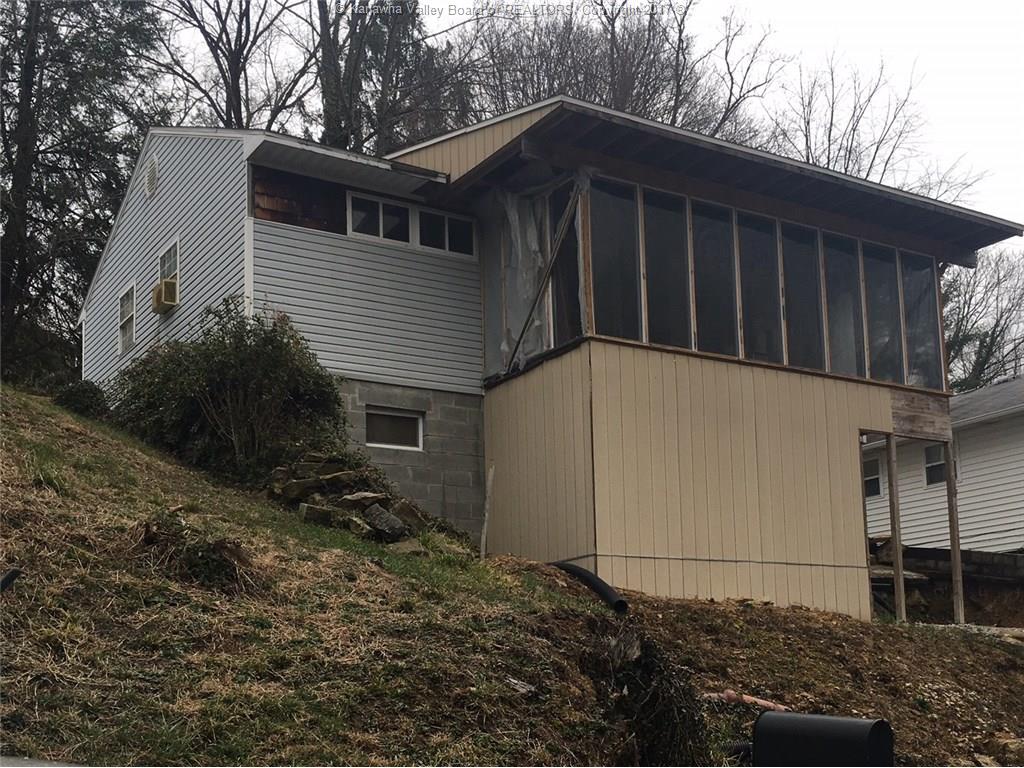 1200 Ashwood Road, Charleston, WV 25314