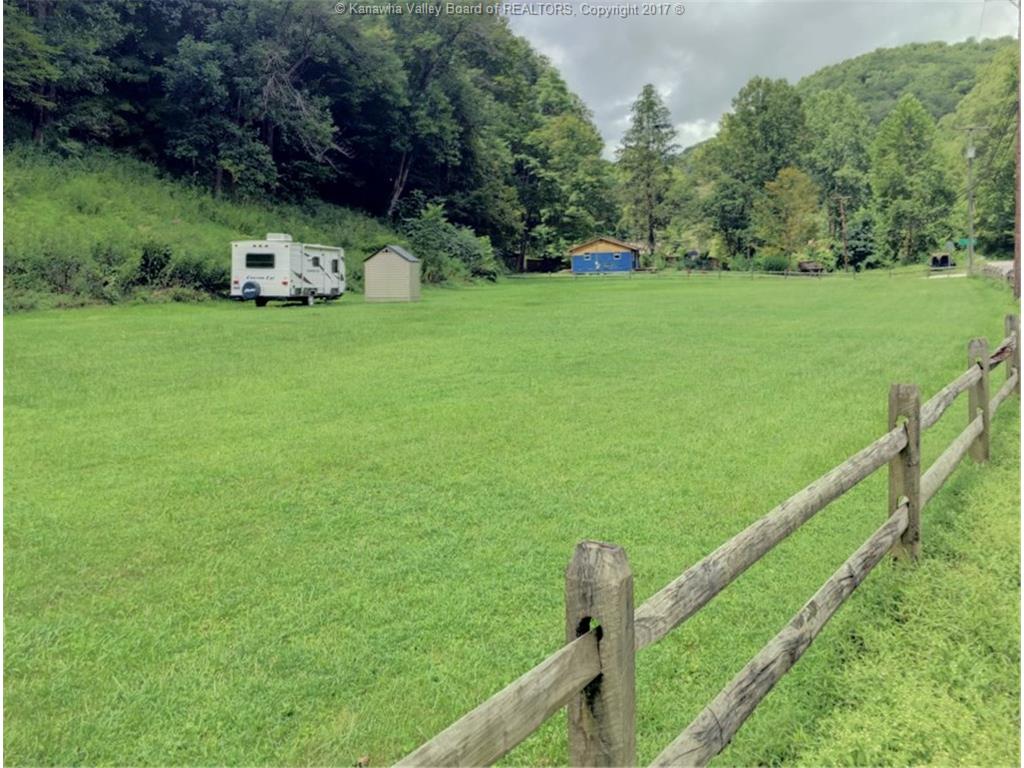 6127 Kanawha State Forest Drive, Charleston, WV 25314
