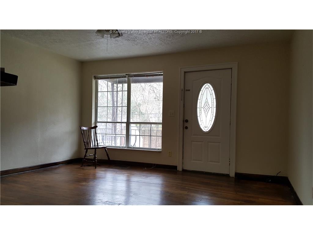 924 Woodward Drive, Charleston, WV 25387