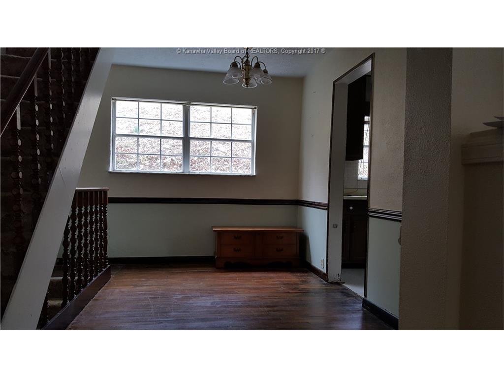 924 Woodward Drive, Charleston, WV 25387