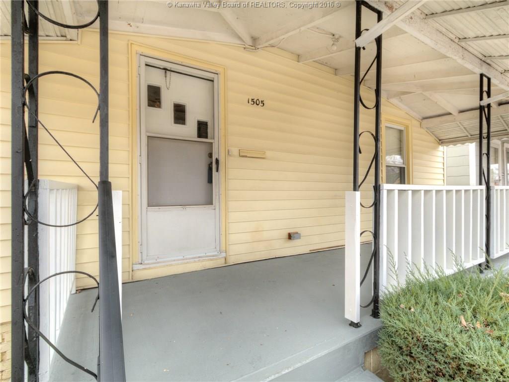 1505 1ST Avenue, Charleston, WV 25387
