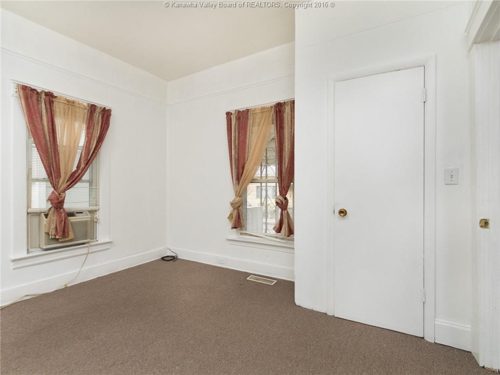 1505 1ST Avenue, Charleston, WV 25387