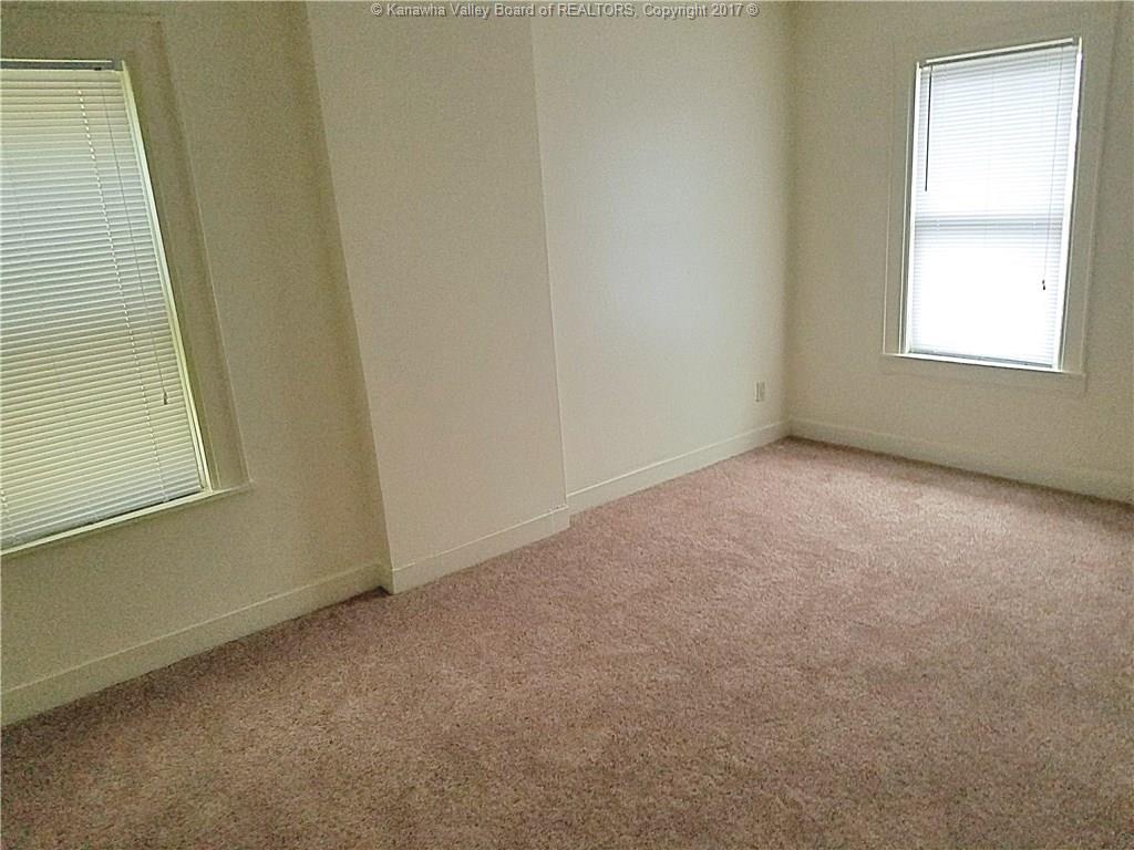 1809 7th Avenue, Charleston, WV 25387