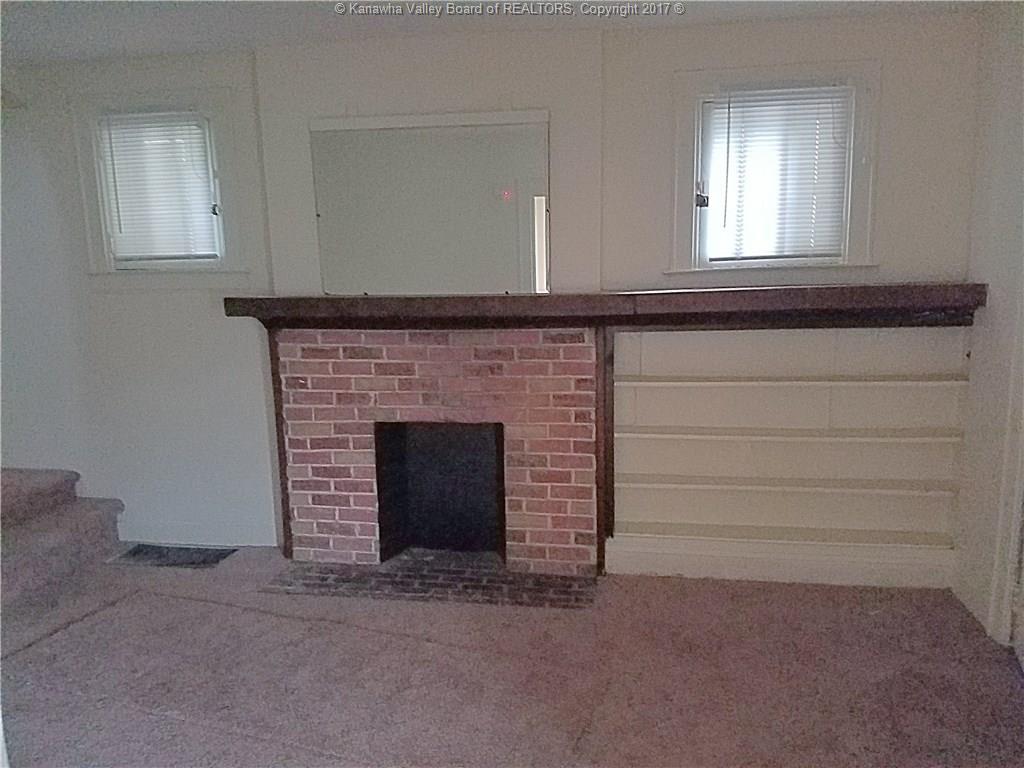 1809 7th Avenue, Charleston, WV 25387