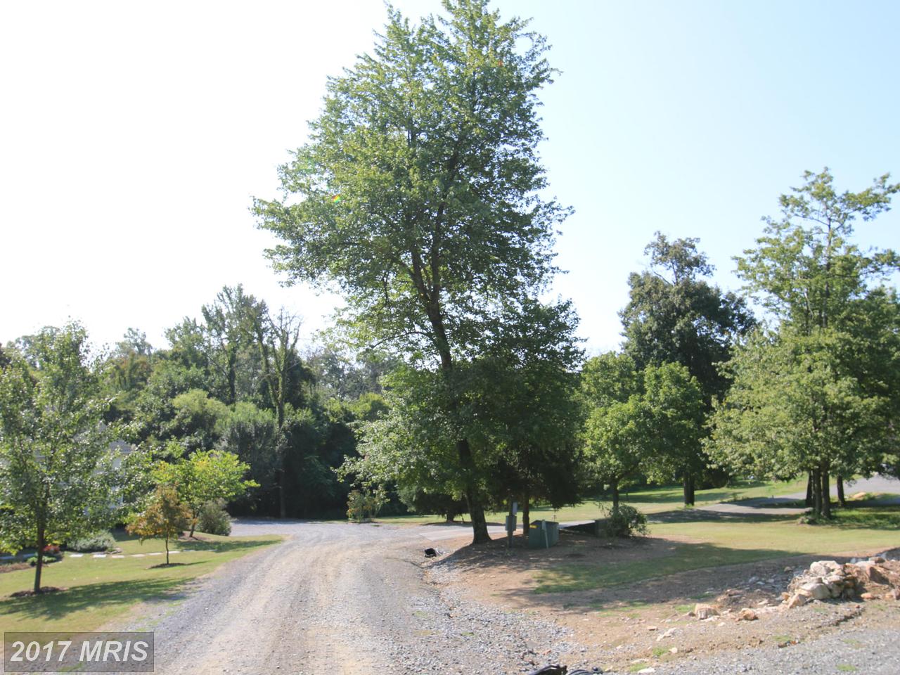 MIRACLE LN, Martinsburg, WV 25401