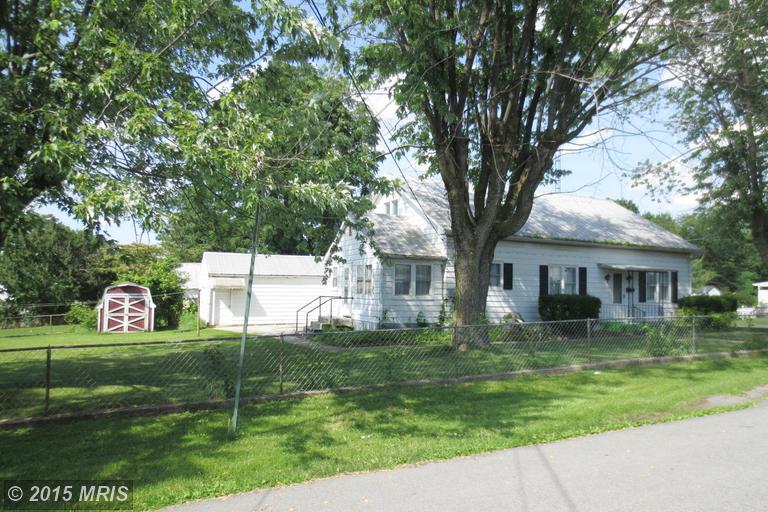 306 Race Street East