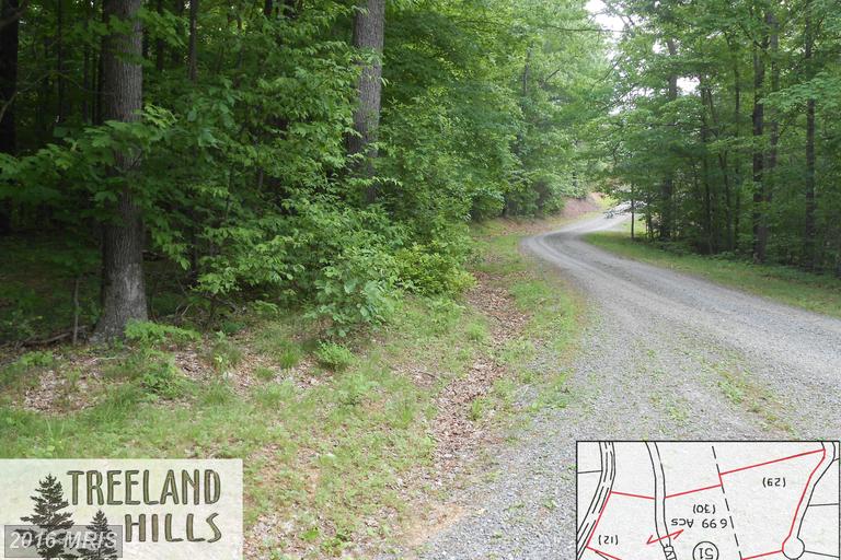 18 CUBBY HOLE LANE, Berkeley Springs, WV 25411
