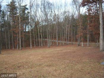 PONDS CT., Berkeley Springs, WV 25411