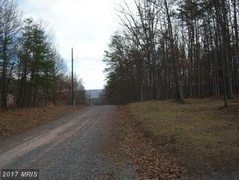 PONDS CT., Berkeley Springs, WV 25411