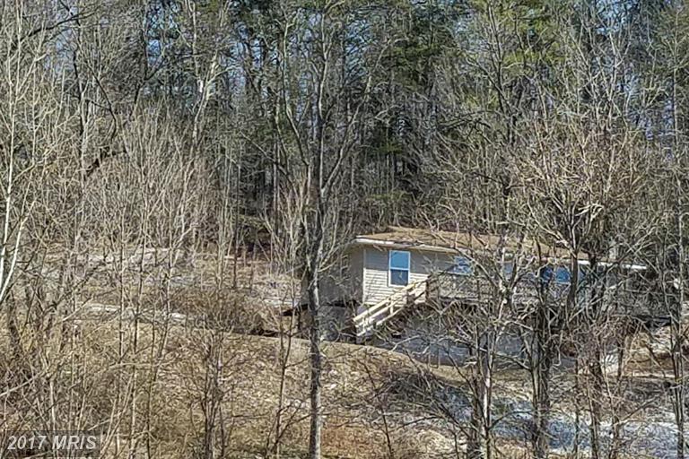 7692 MARTINSBURG ROAD, Berkeley Springs, WV 25411