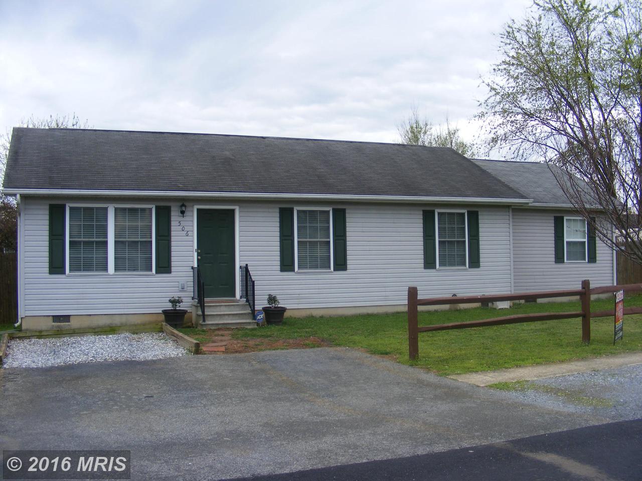 64 Standish Ct