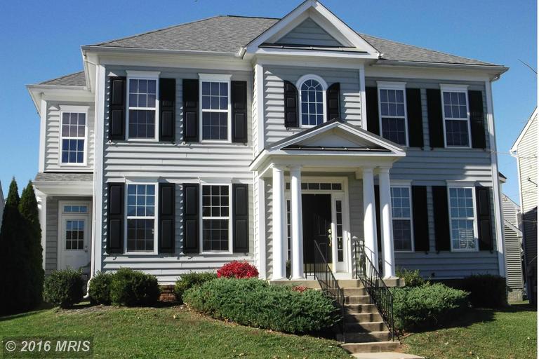 33 Holly Springs Dr