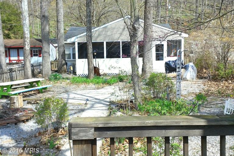 81 18 Rabbit Road
