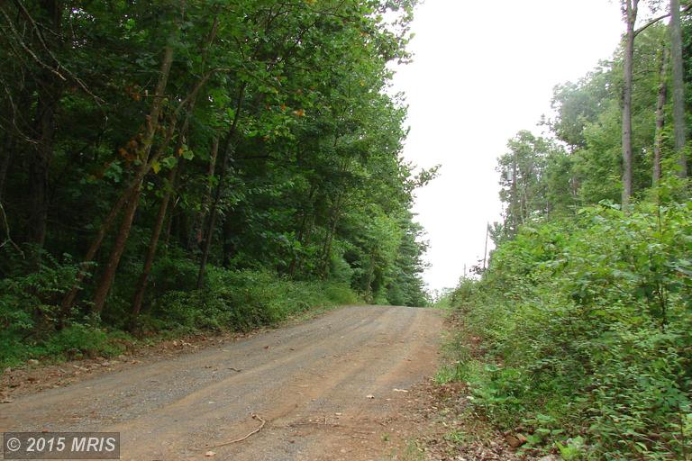 24 HARNEST HILLS, Great Cacapon, WV 25422